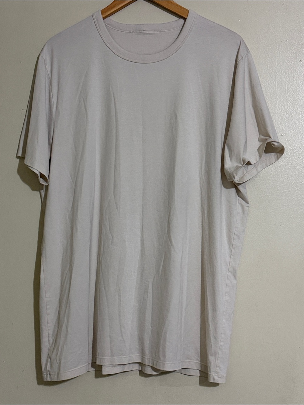 Lululemon t-shirt
